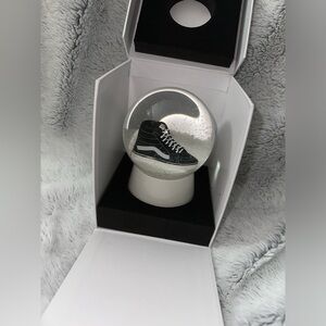 Vans “off the wall” snow globe - NEW IN BOX